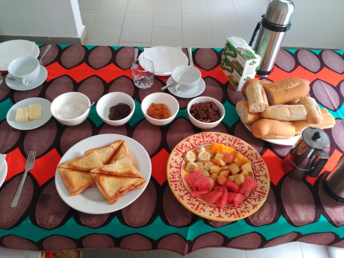 Sarawally Guesthouse Ampaya Bagian luar foto